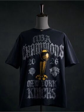 Official NIKE NY Knicks Champion Locker Room Rhinestone TShirt size XXL NWT
